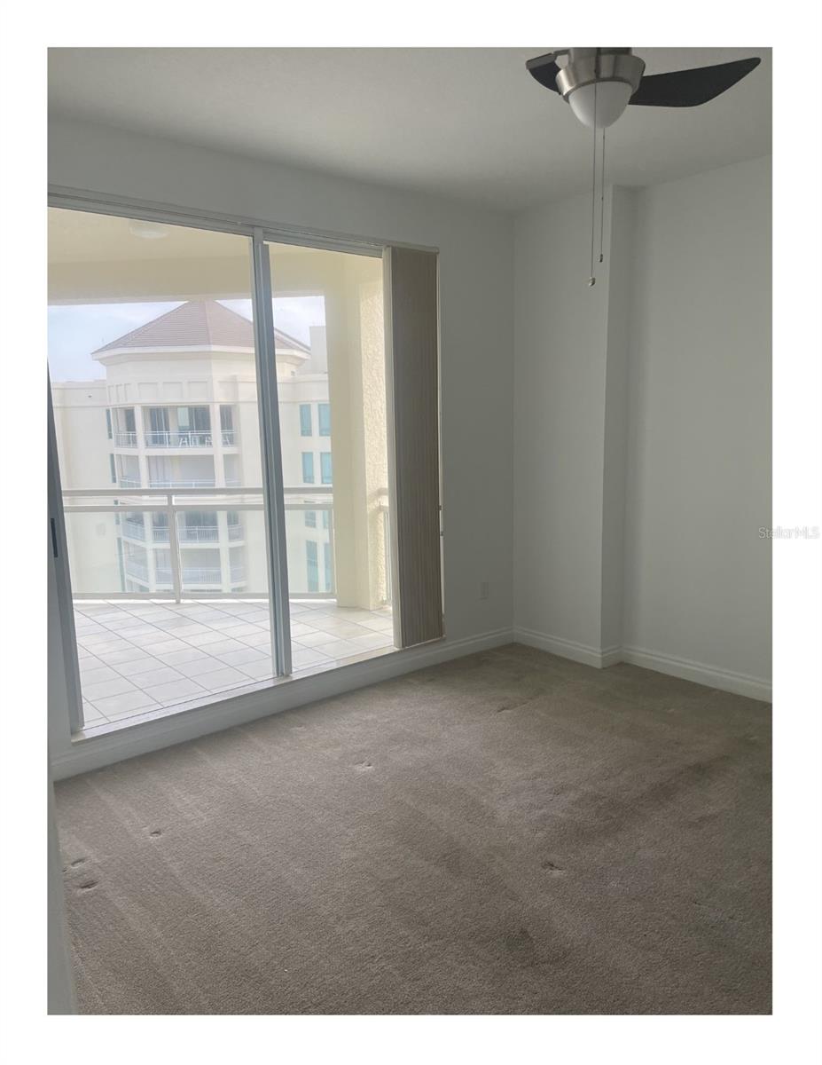 Image 24 of 46 For 1180 Gulf Boulevard 2204