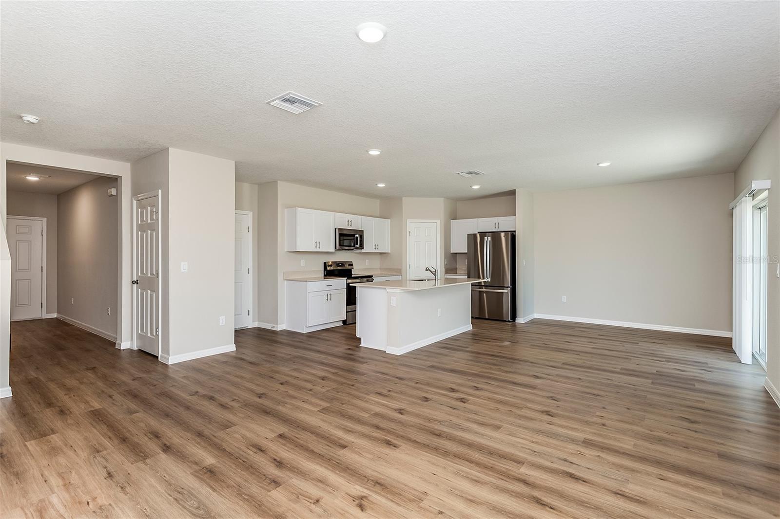 Image 8 of 14 For 4031 Gardenia Avenue
