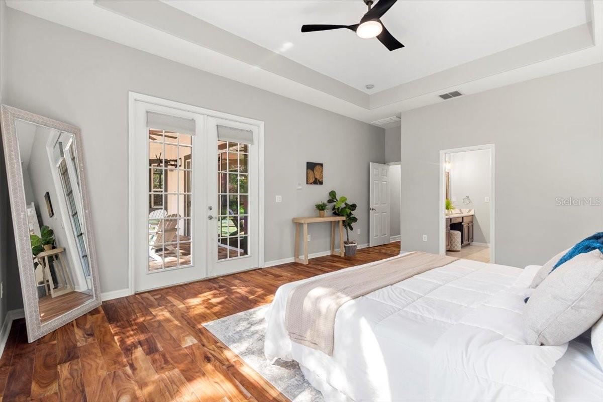 Listing photo id 9 for 20403 Walnut Grove Lane