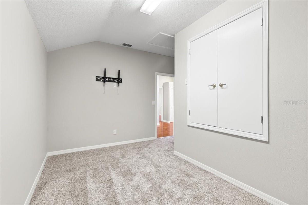 Listing photo id 37 for 20403 Walnut Grove Lane