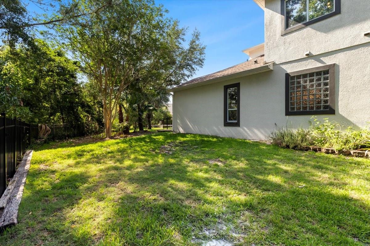 Listing photo id 59 for 20403 Walnut Grove Lane
