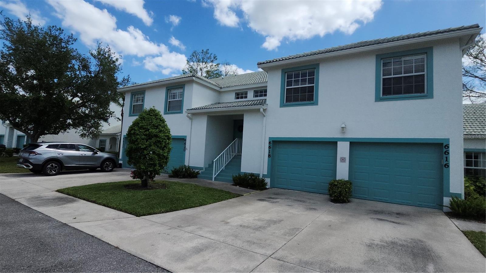 Image 2 of 40 For 6618 Pineview Terrace 6618