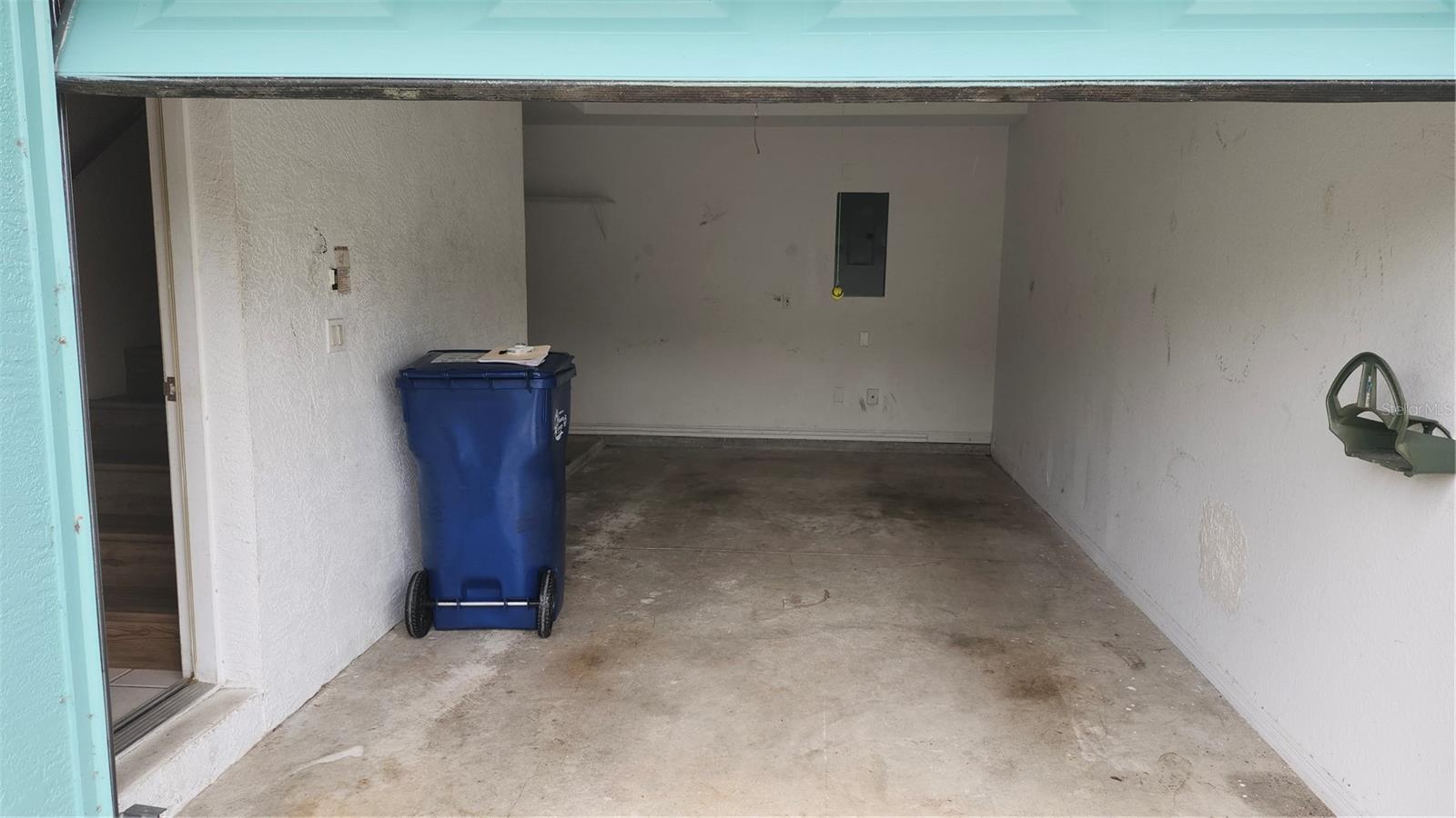 Image 29 of 40 For 6618 Pineview Terrace 6618