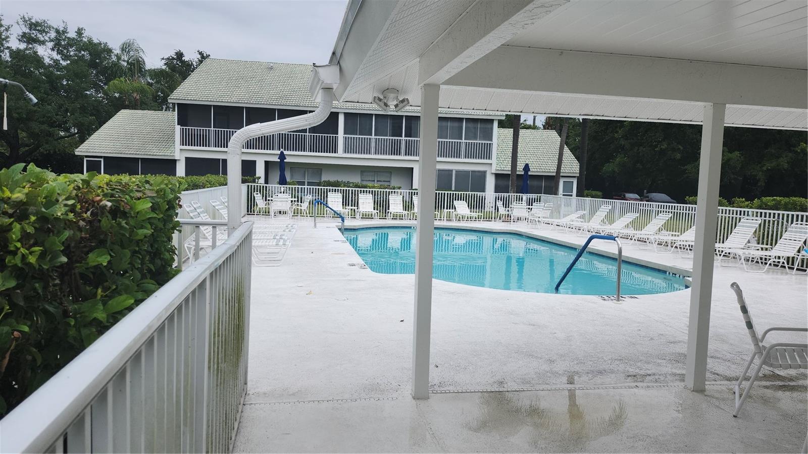 Image 31 of 40 For 6618 Pineview Terrace 6618