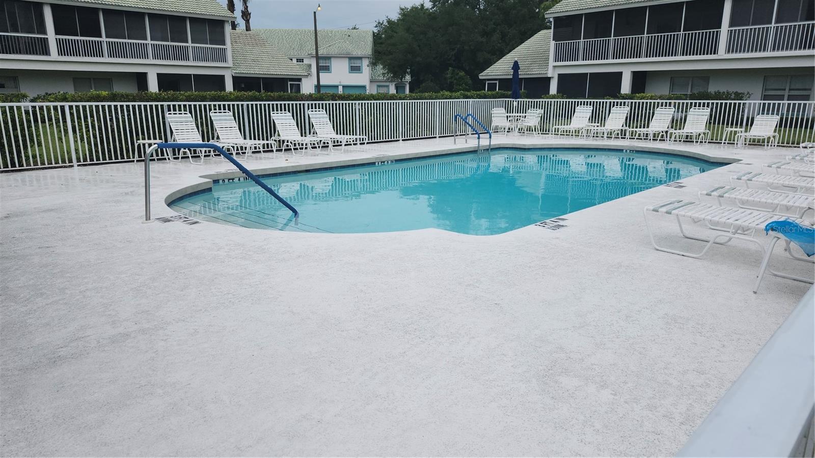 Image 32 of 40 For 6618 Pineview Terrace 6618