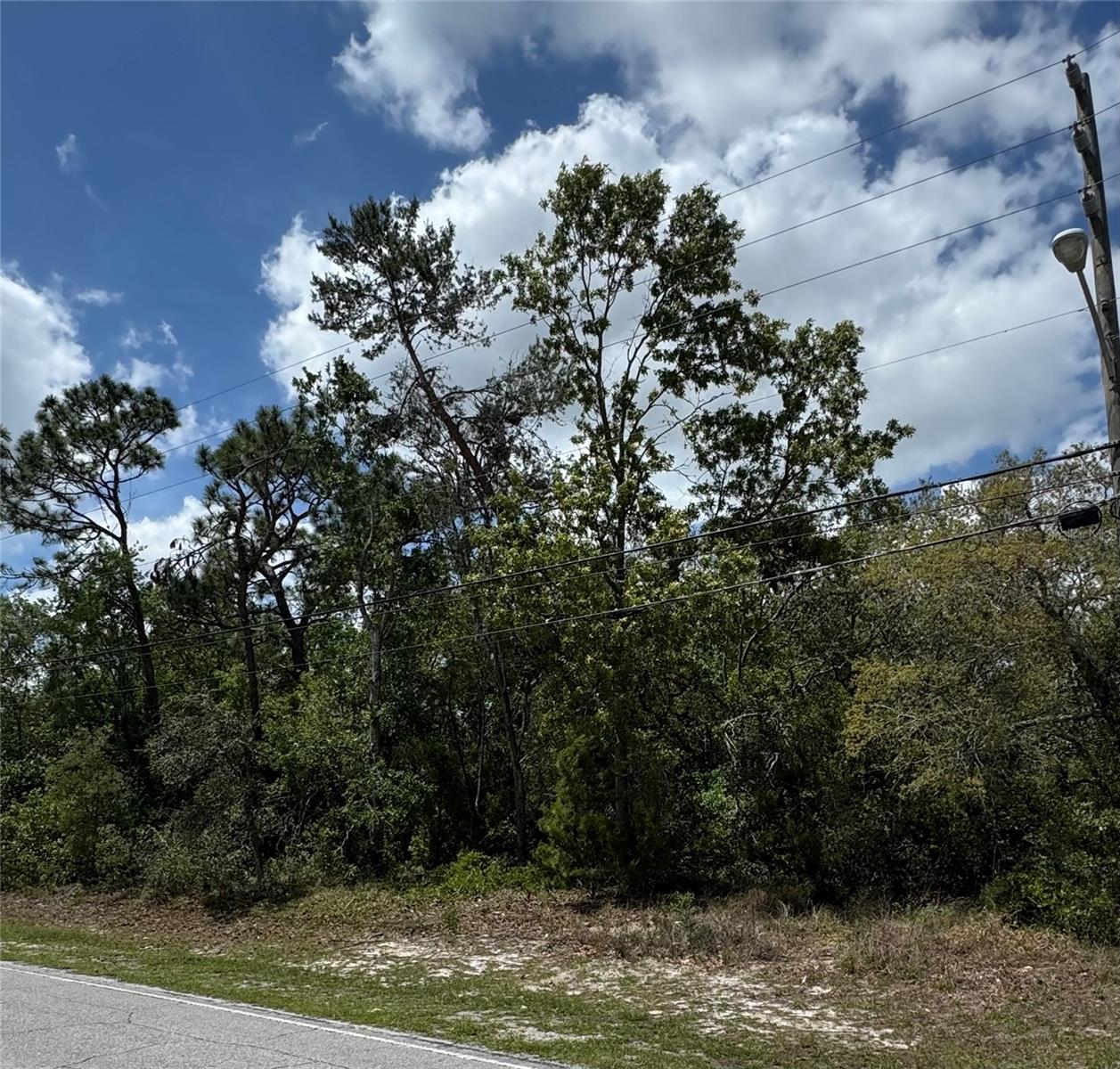 Listing photo id 1 for 2185 Waterfall Drive