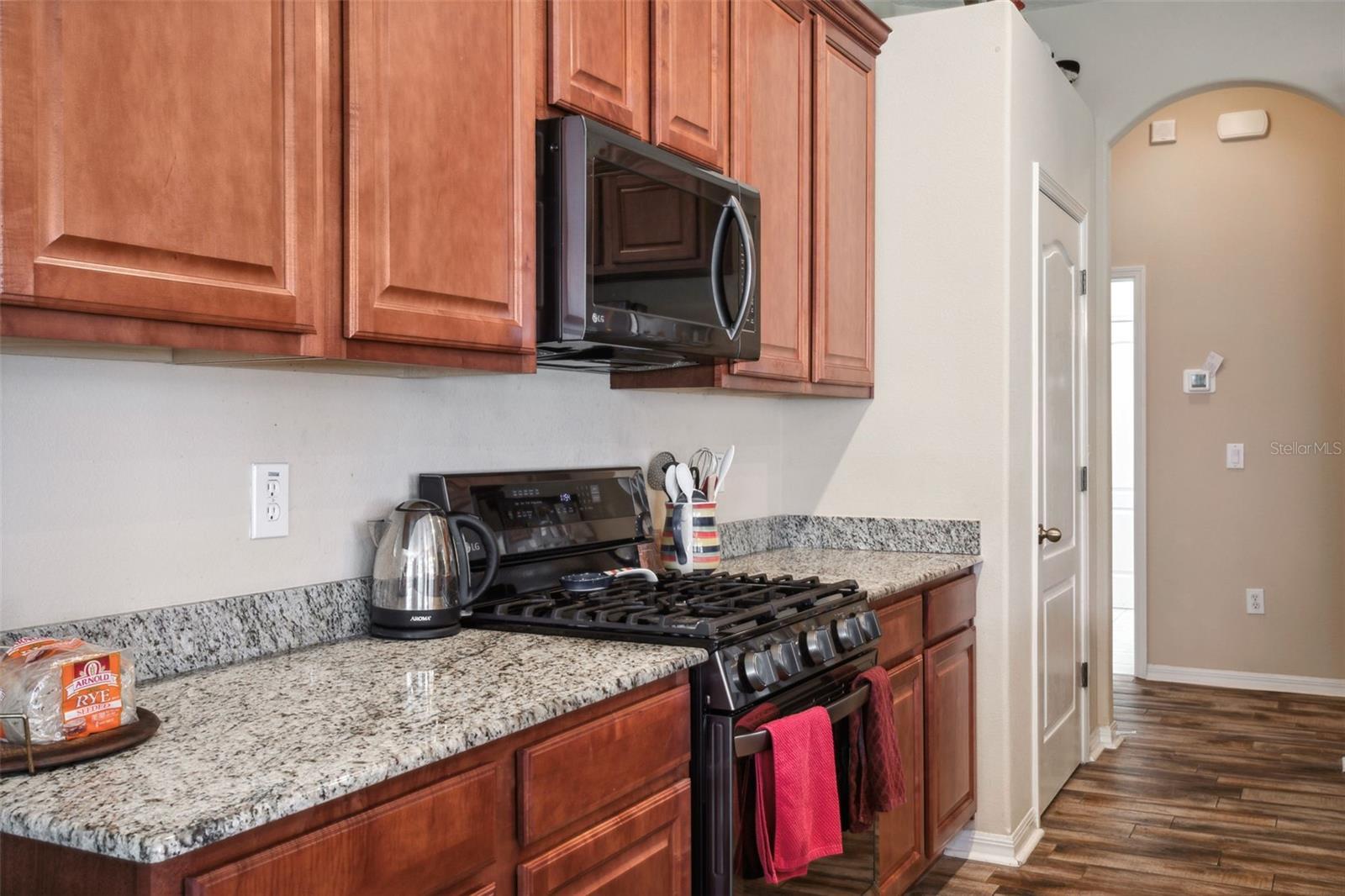 Image 21 of 54 For 1430 Beaconsfield Drive