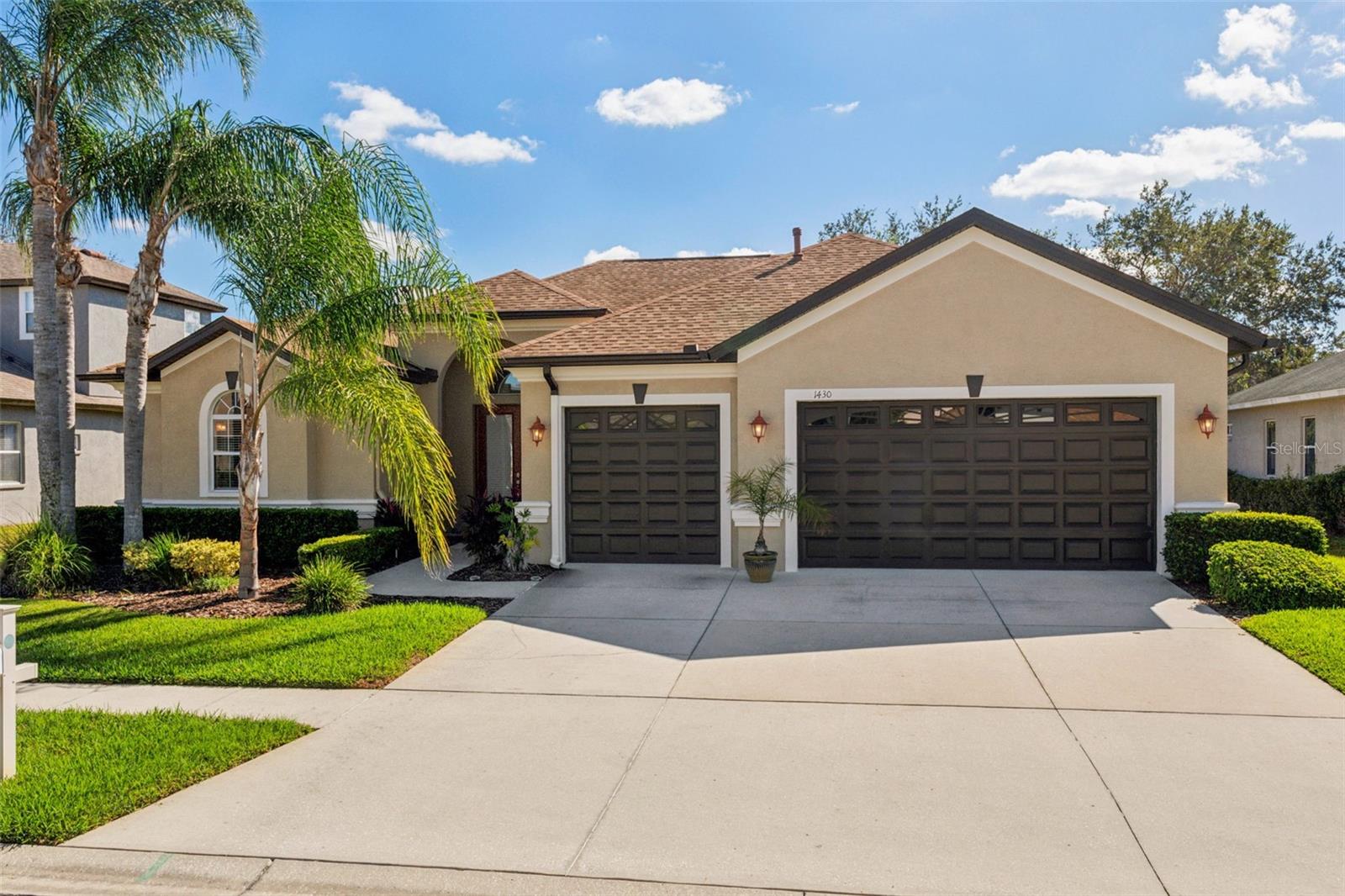 Image 4 of 54 For 1430 Beaconsfield Drive