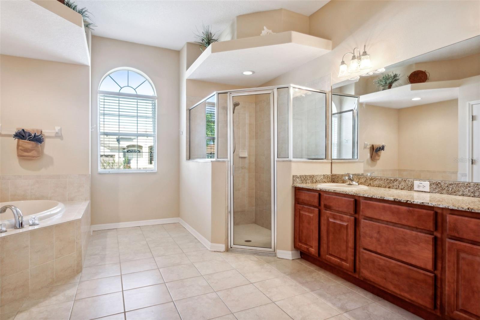 Image 41 of 54 For 1430 Beaconsfield Drive