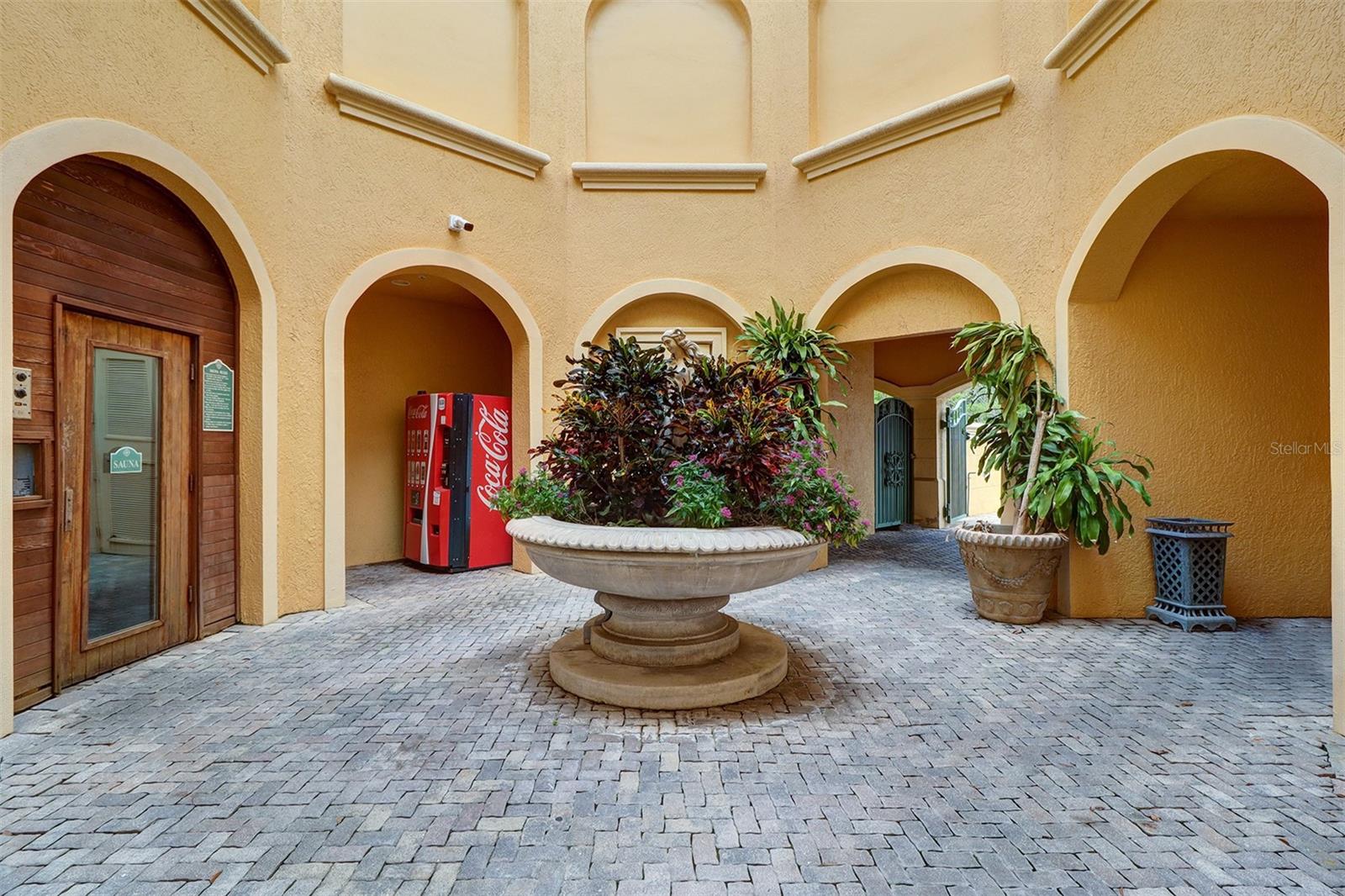Image 31 of 50 For 2741 Via Cipriani  922b