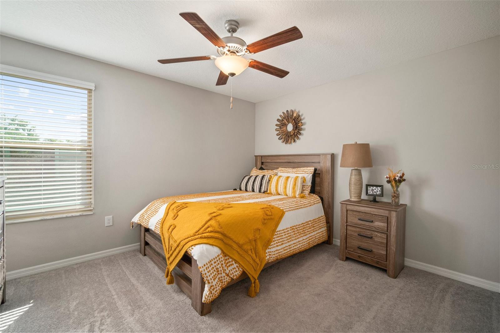 Image 19 of 28 For 1547 Golden Glow Drive