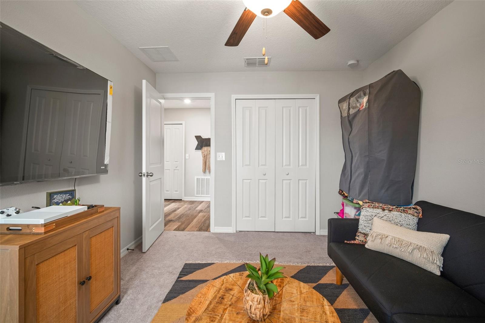 Image 22 of 28 For 1547 Golden Glow Drive