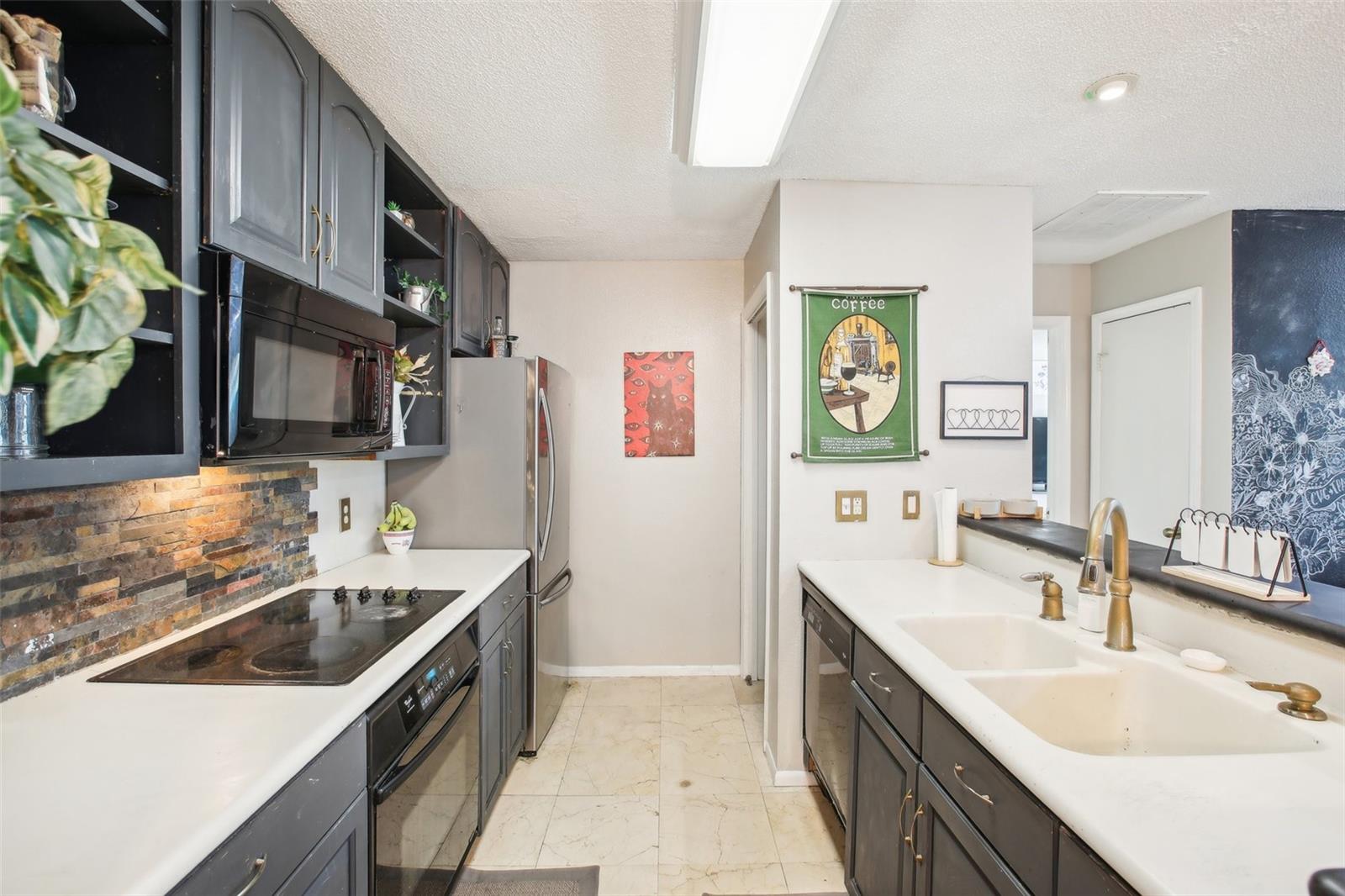 Image 12 of 68 For 9481 Highland Oak Drive 1616