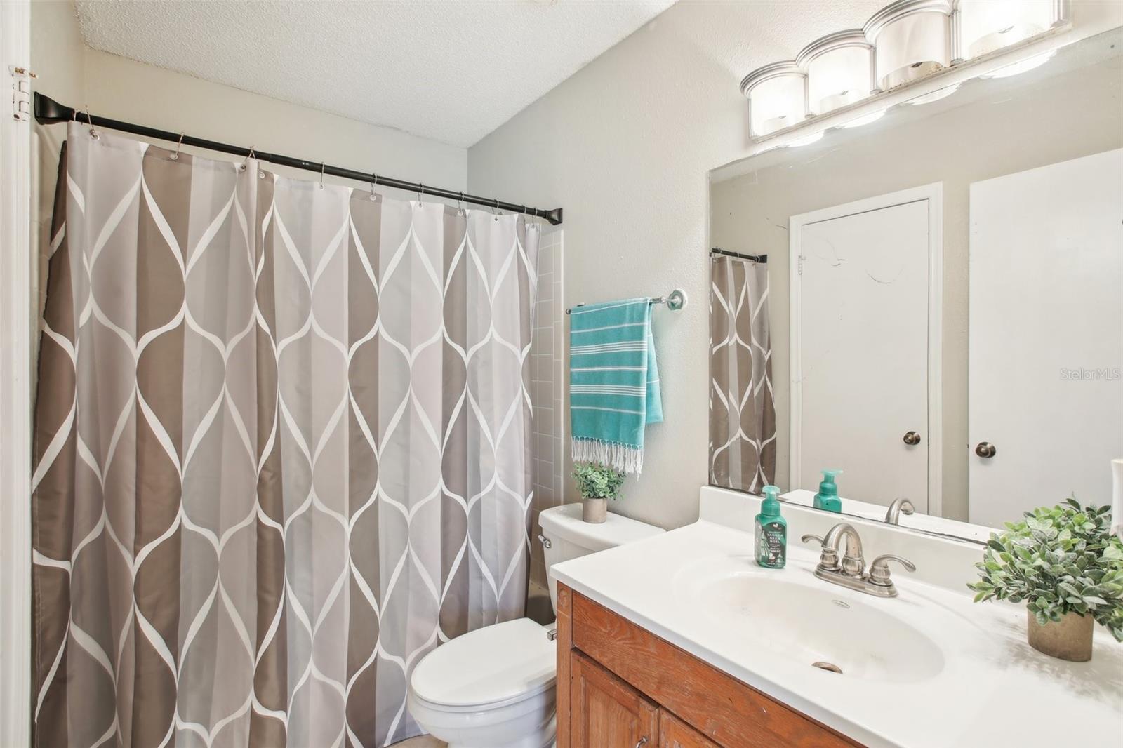 Image 21 of 68 For 9481 Highland Oak Drive 1616