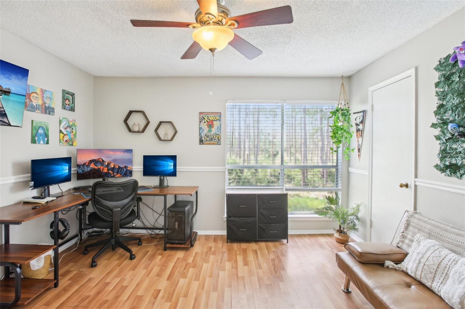 Image 22 of 68 For 9481 Highland Oak Drive 1616