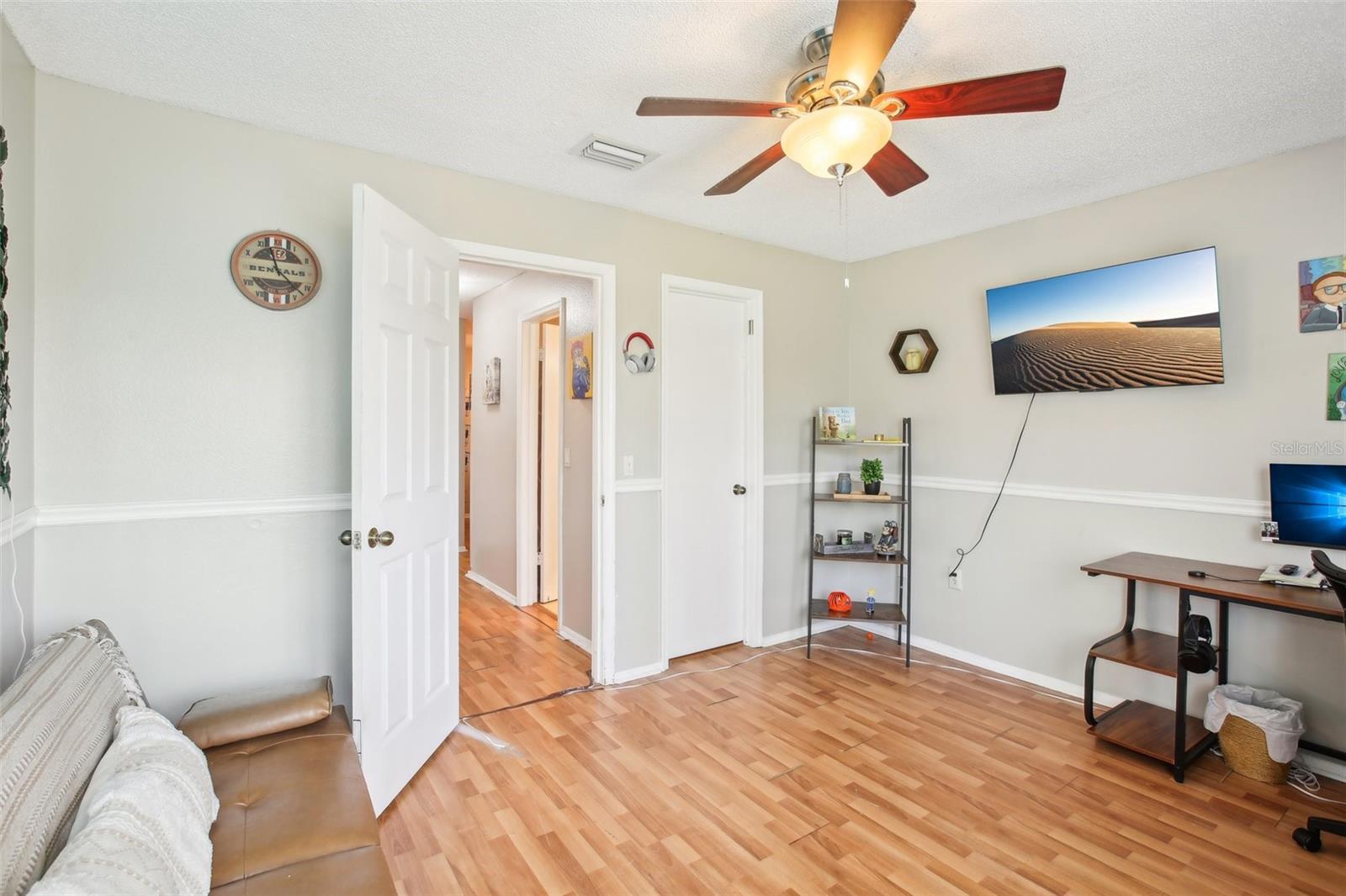 Image 23 of 68 For 9481 Highland Oak Drive 1616