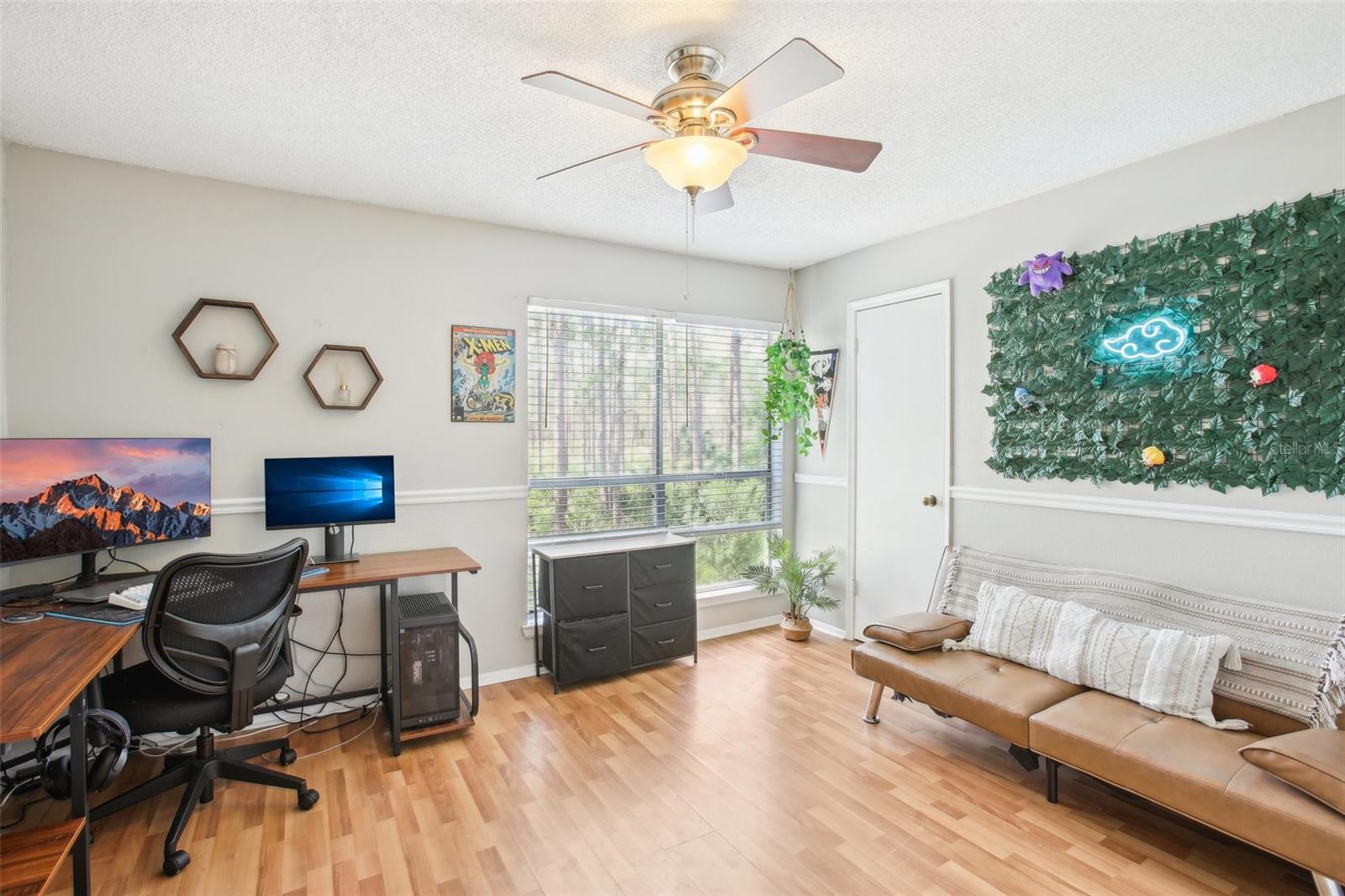 Image 24 of 68 For 9481 Highland Oak Drive 1616