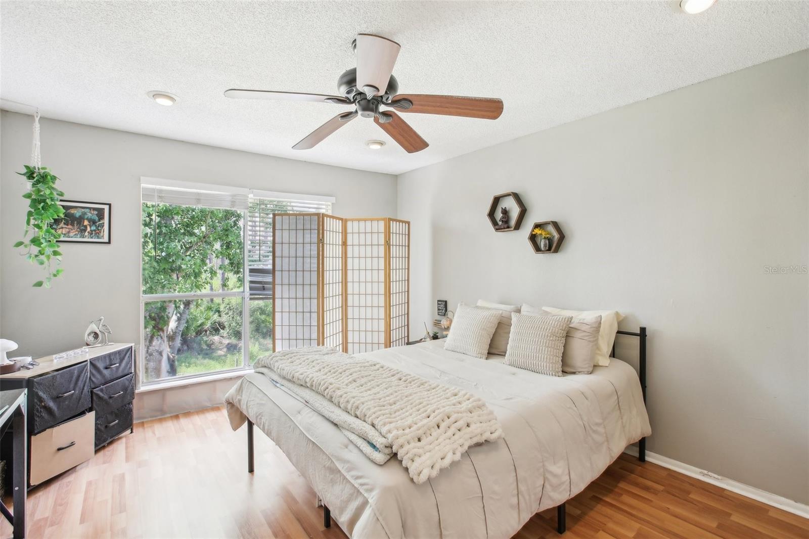 Image 26 of 68 For 9481 Highland Oak Drive 1616