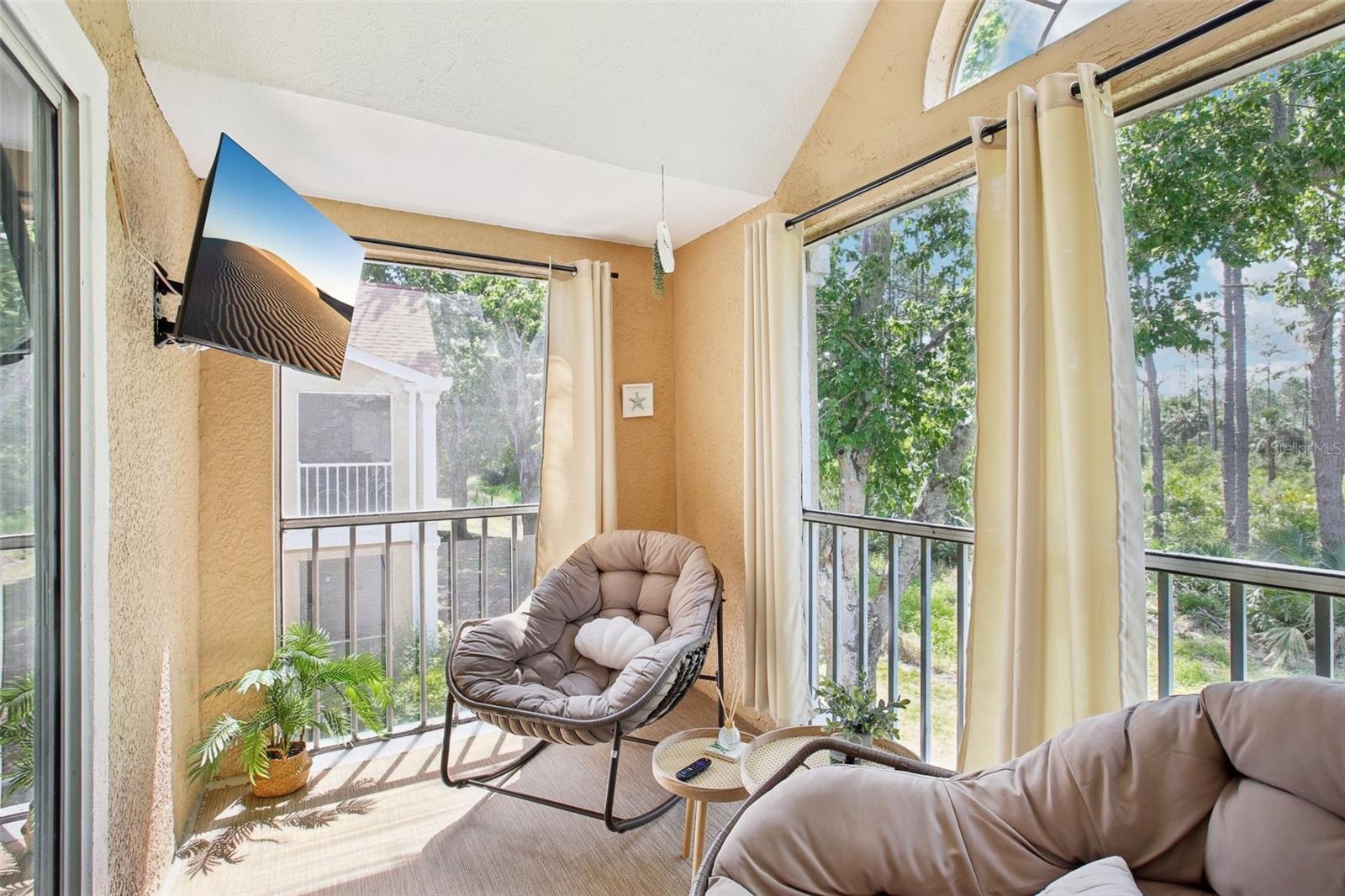 Image 30 of 68 For 9481 Highland Oak Drive 1616