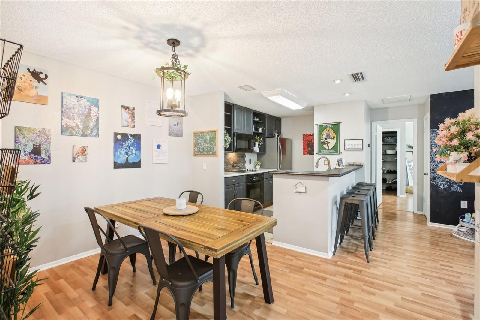 Image 9 of 68 For 9481 Highland Oak Drive 1616