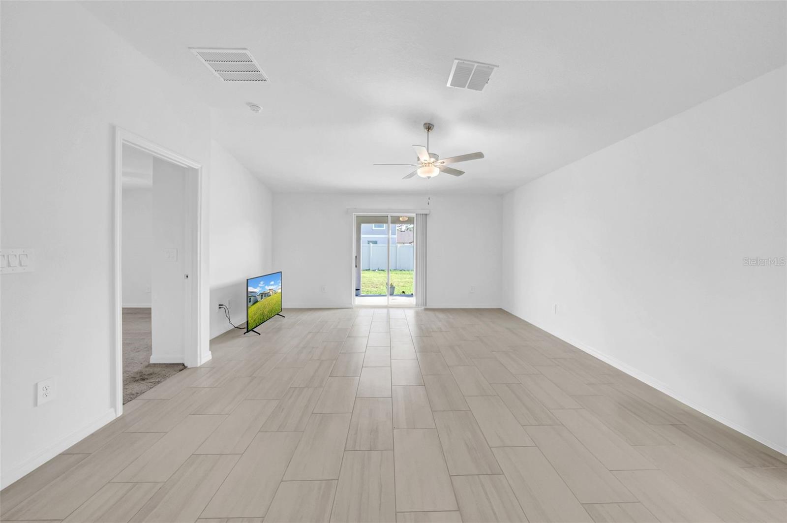 Image 12 of 43 For 22196 Calisto Way