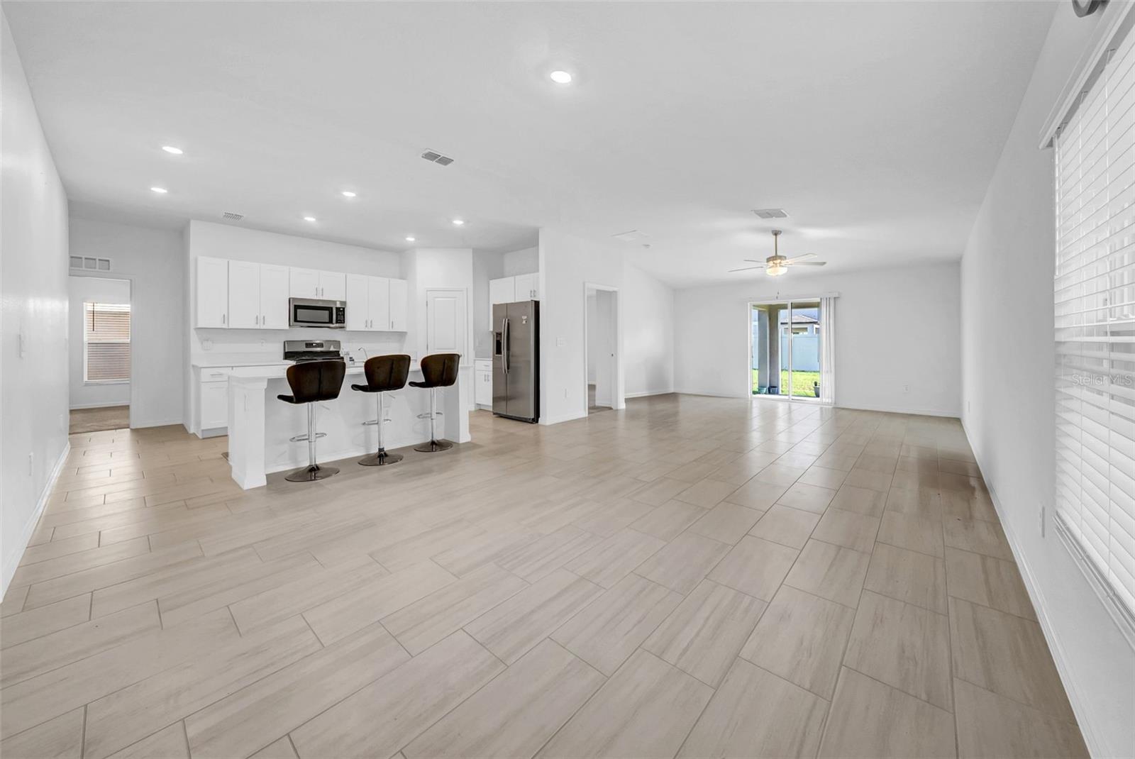 Image 17 of 43 For 22196 Calisto Way