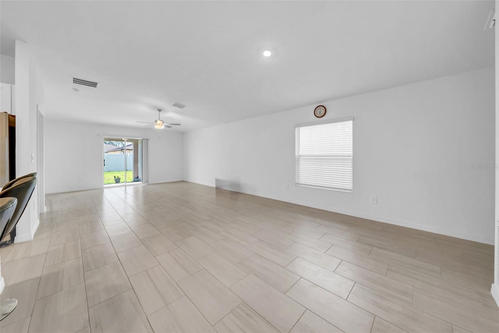 Image 18 of 43 For 22196 Calisto Way