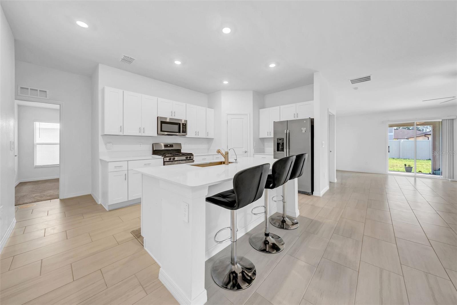 Image 19 of 43 For 22196 Calisto Way