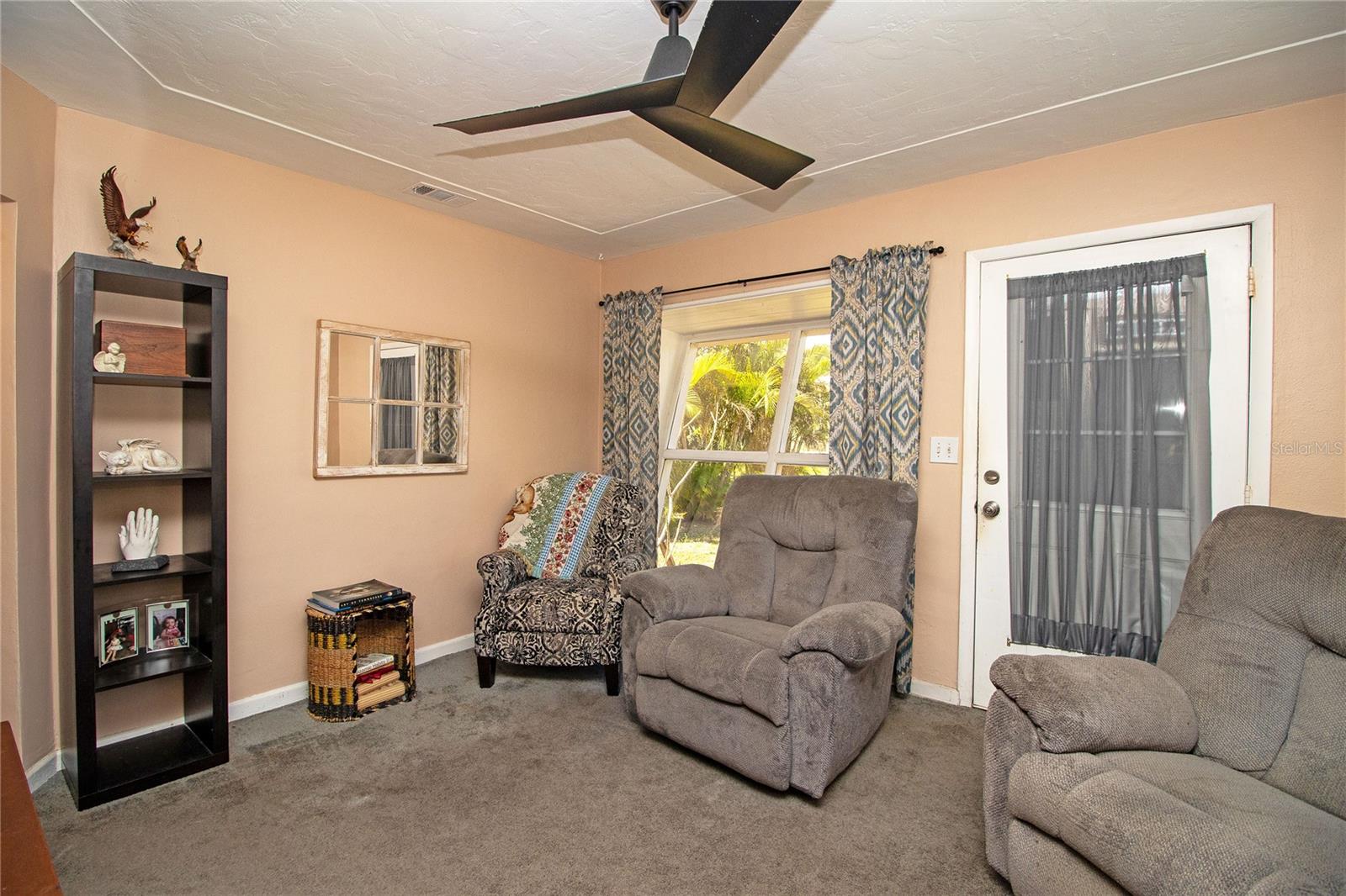 Image 14 of 41 For 2132 40th Avenue N