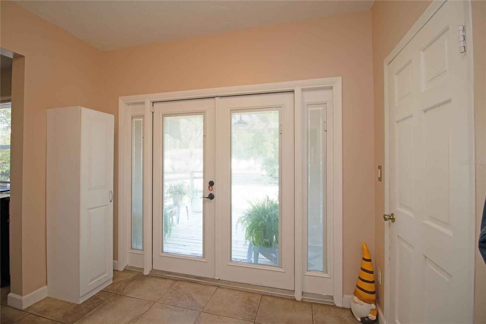 Image 3 of 41 For 2132 40th Avenue N