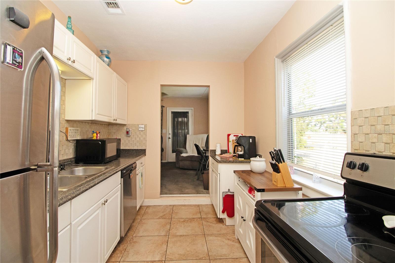Image 6 of 41 For 2132 40th Avenue N