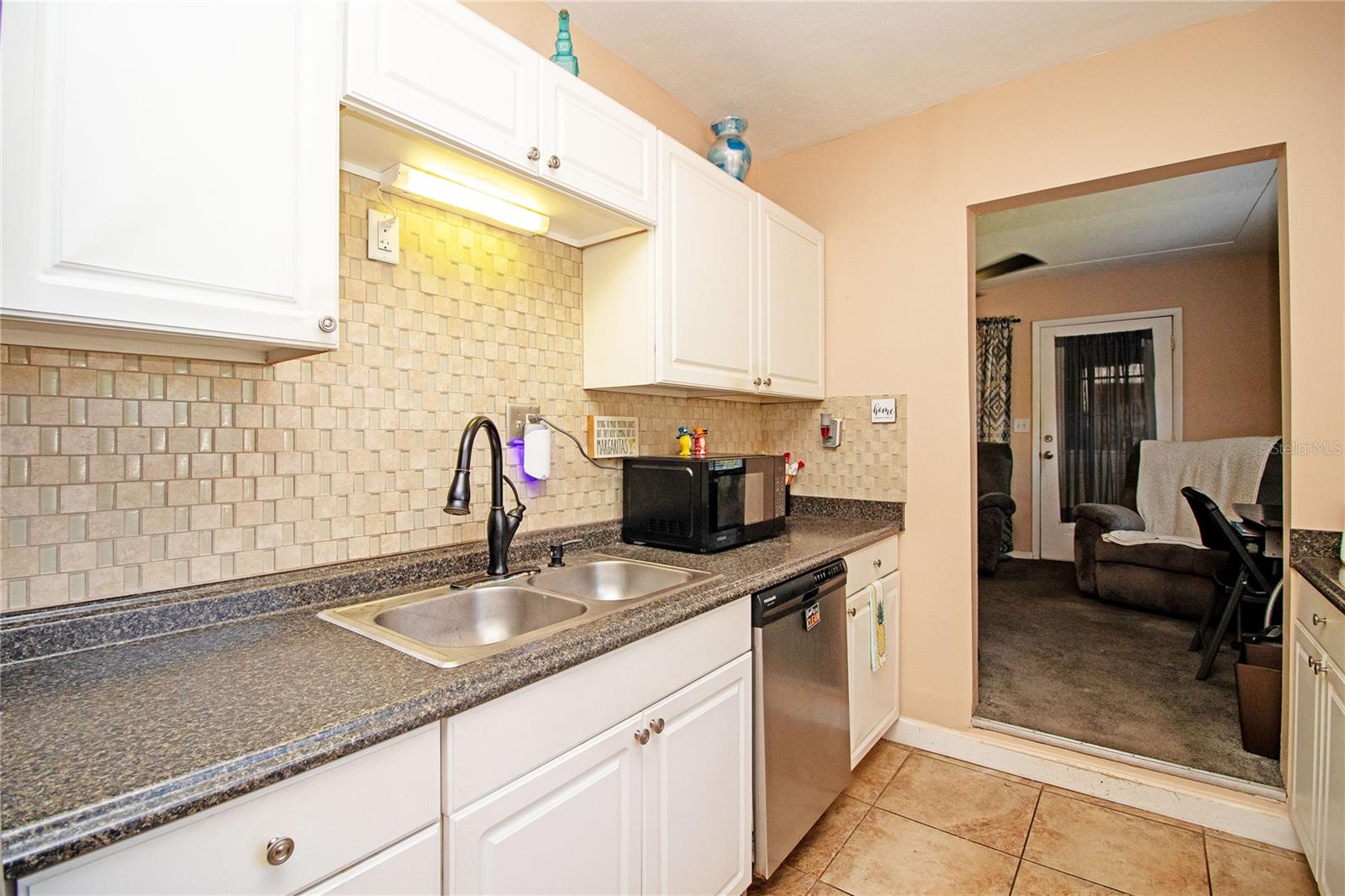 Image 8 of 41 For 2132 40th Avenue N