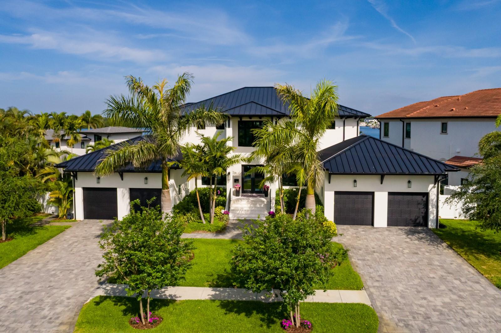Details for 389 Bayview Drive Ne, ST PETERSBURG, FL 33704