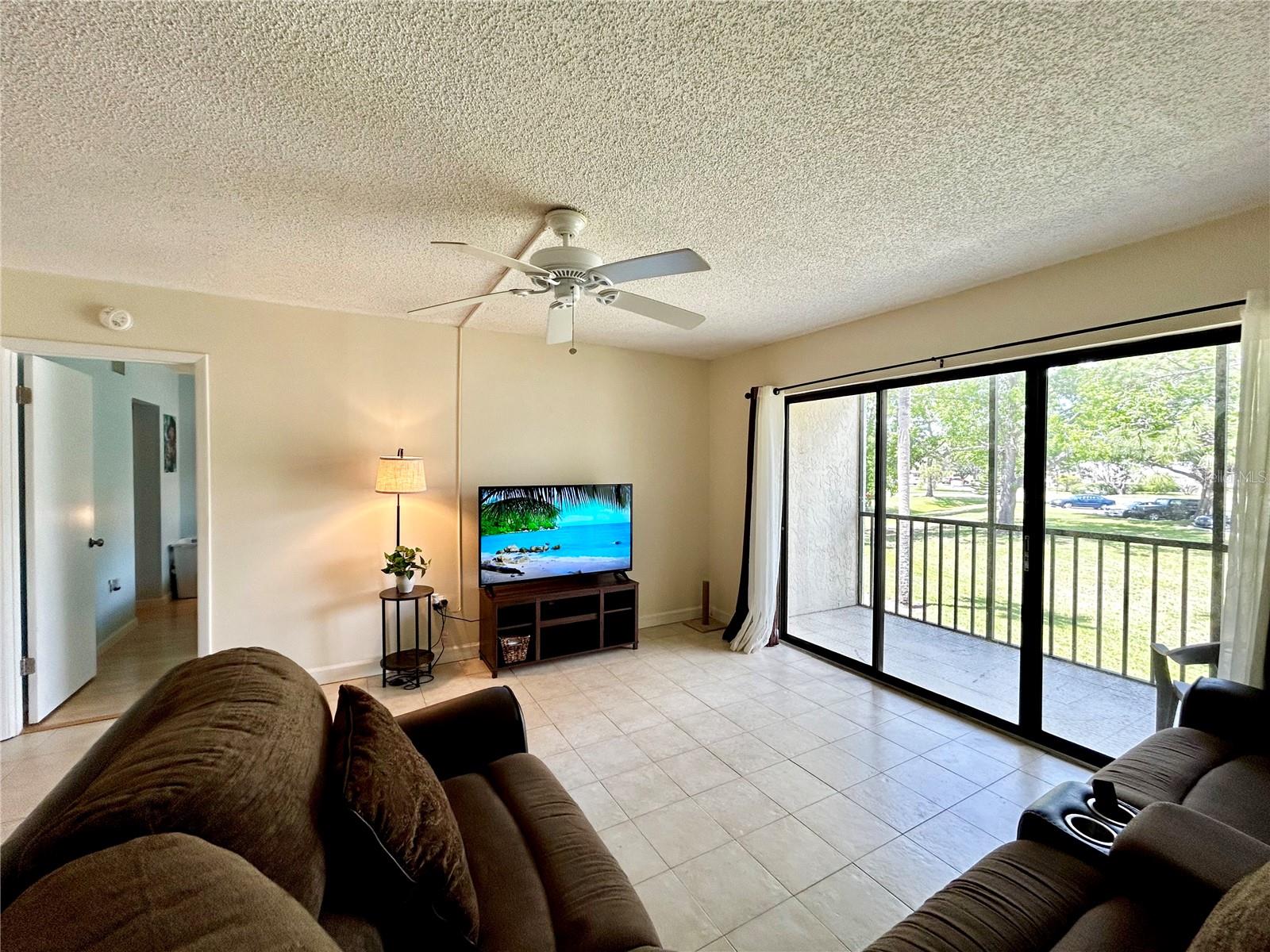 Image 7 of 42 For 1423 Pine Glen Lane D2