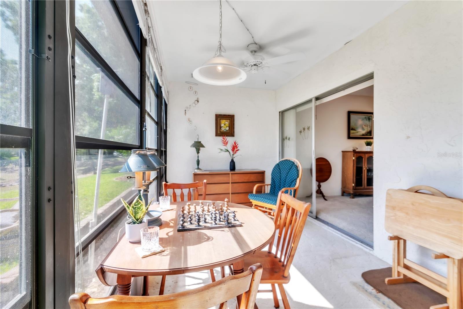 Listing photo id 14 for 2241 Shelly Drive D