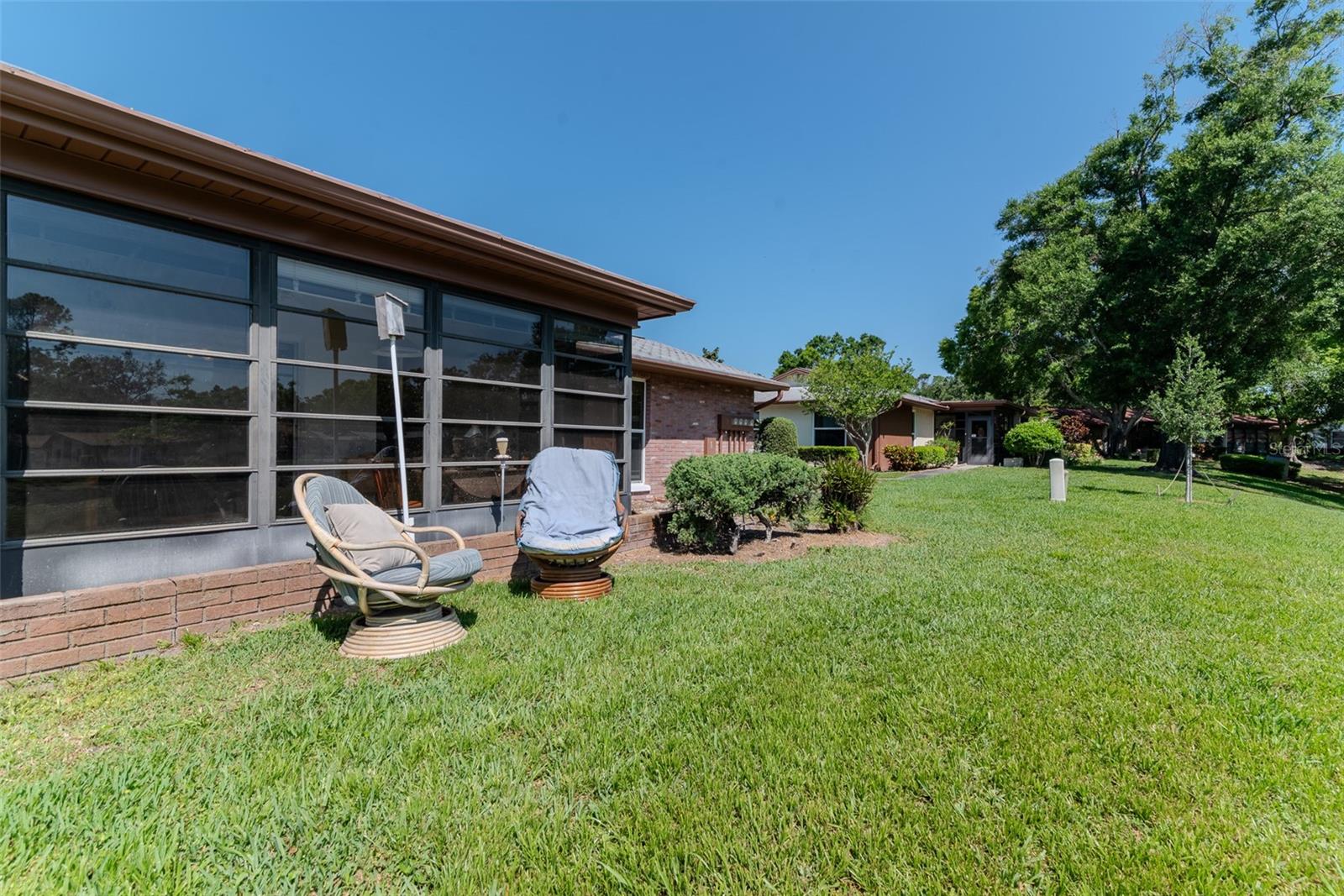 Listing photo id 18 for 2241 Shelly Drive D