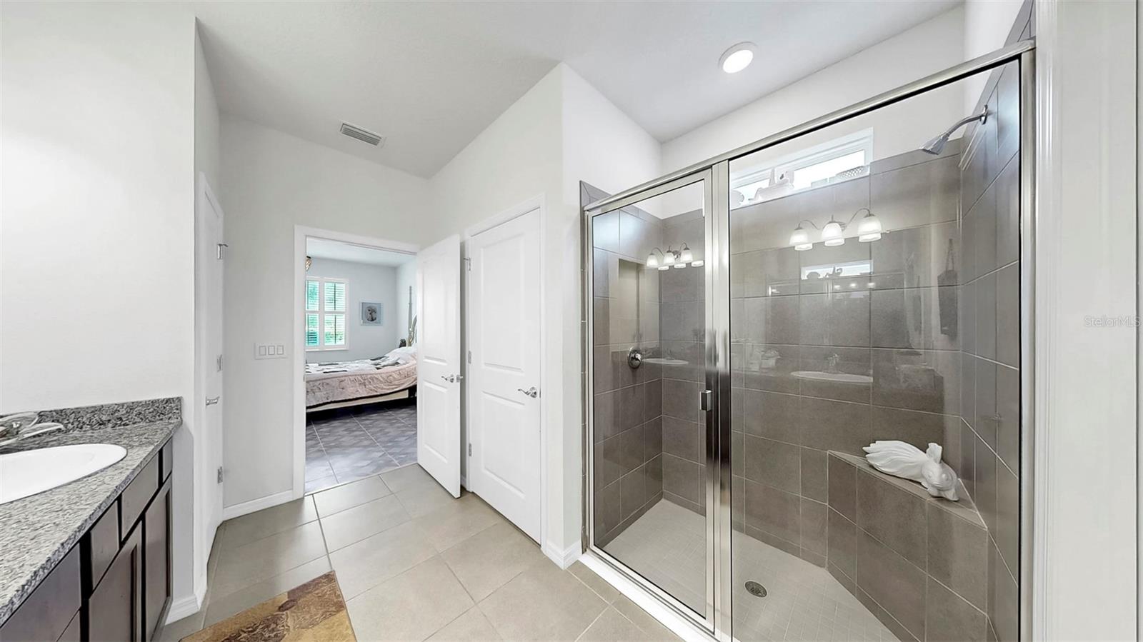 Listing photo id 17 for 13749 Hunting Creek Place