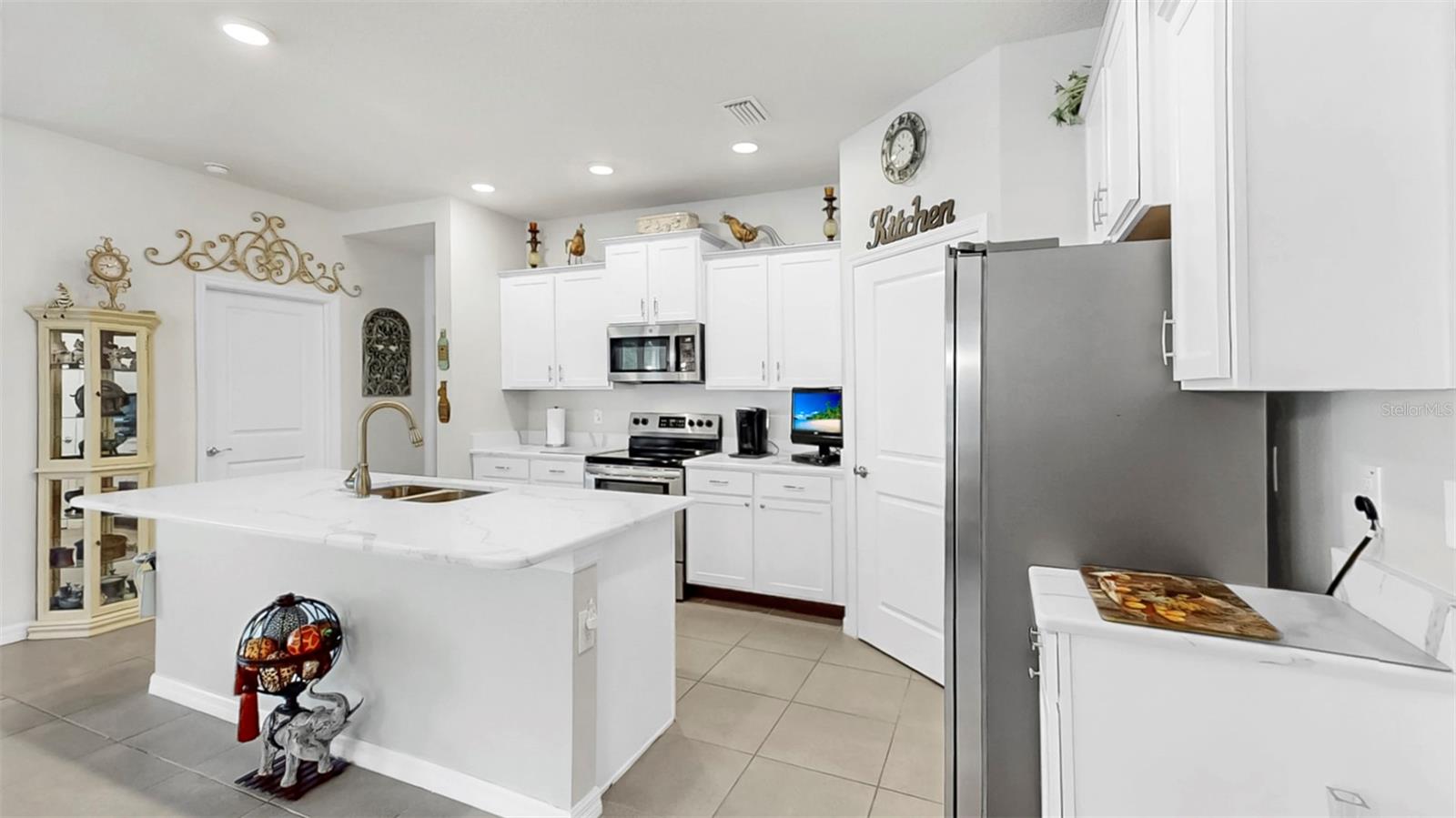 Listing photo id 23 for 13749 Hunting Creek Place