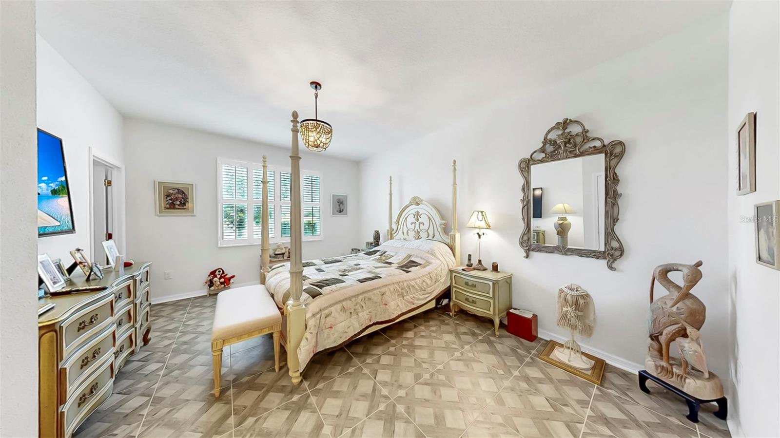 Listing photo id 6 for 13749 Hunting Creek Place