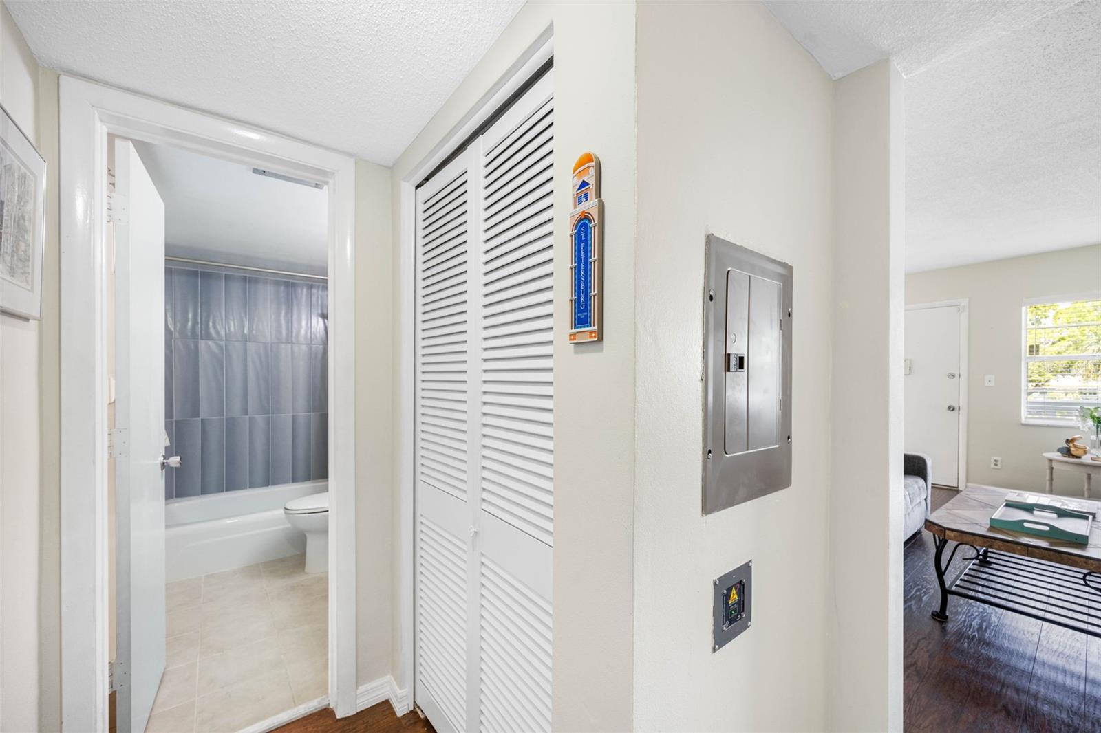 Image 18 of 47 For 1000 79th Avenue N 211