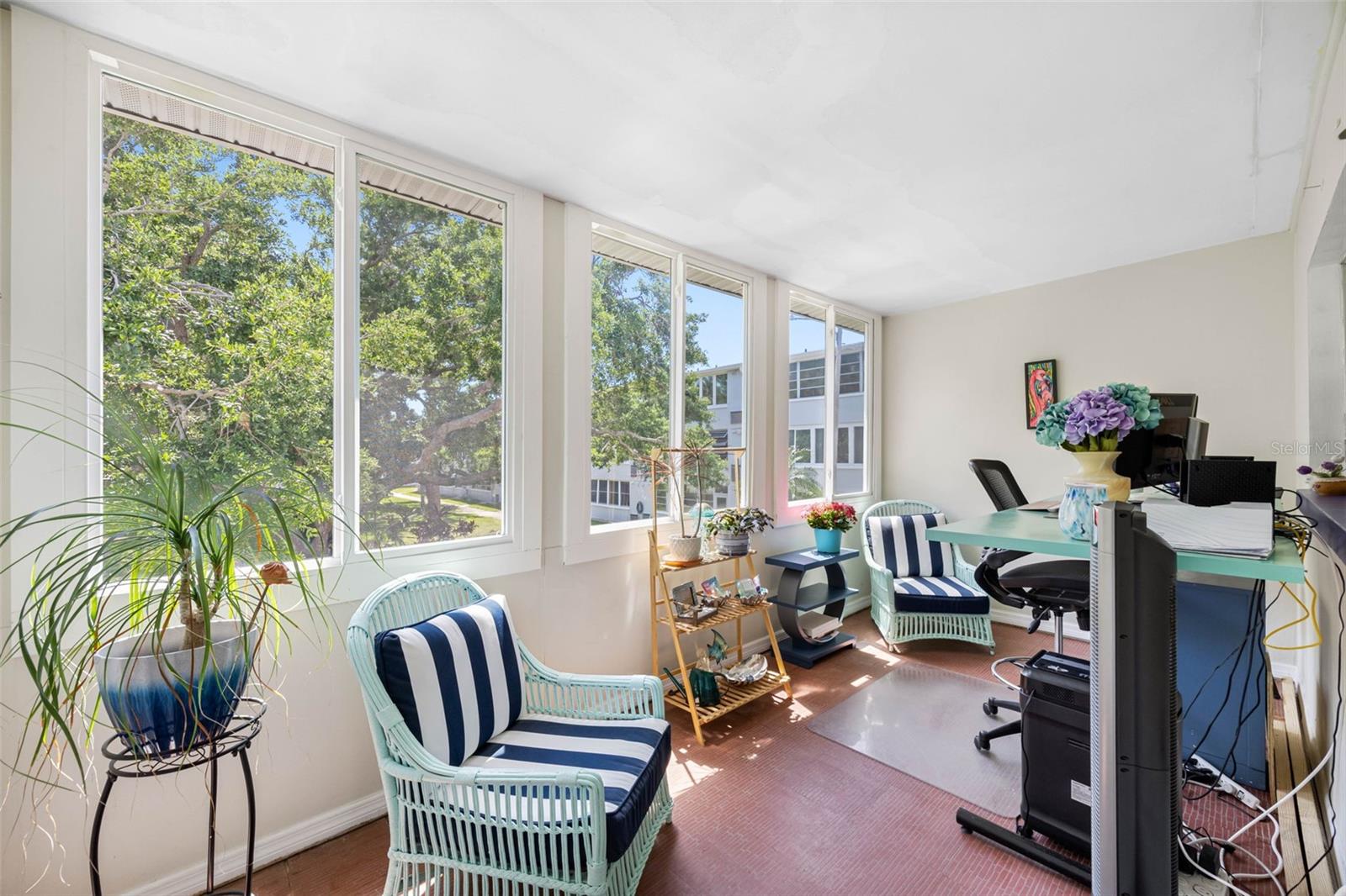 Image 22 of 47 For 1000 79th Avenue N 211