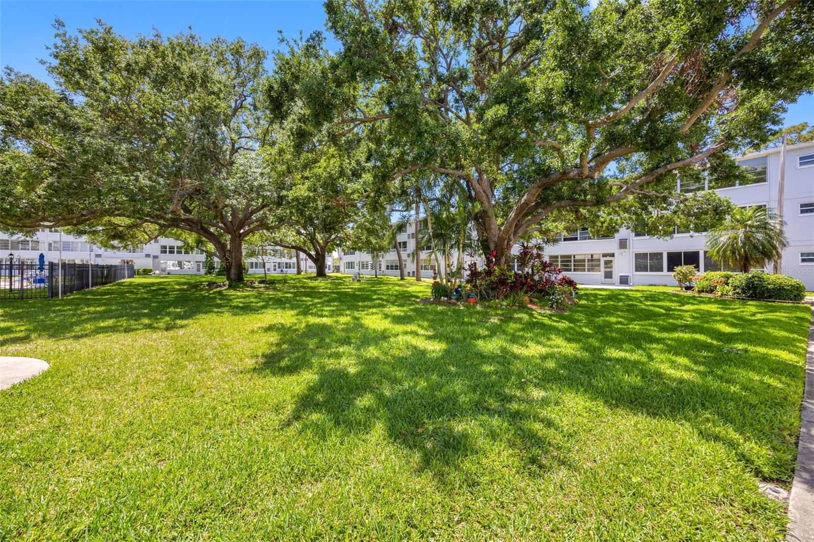 Image 7 of 47 For 1000 79th Avenue N 211
