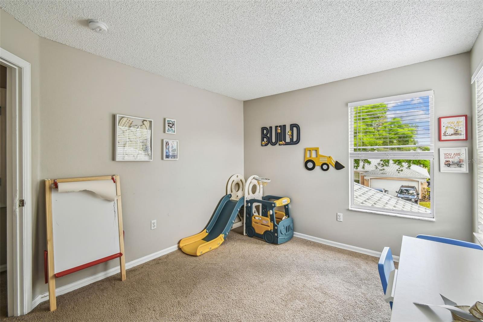 Image 14 of 75 For 440 Langham Drive