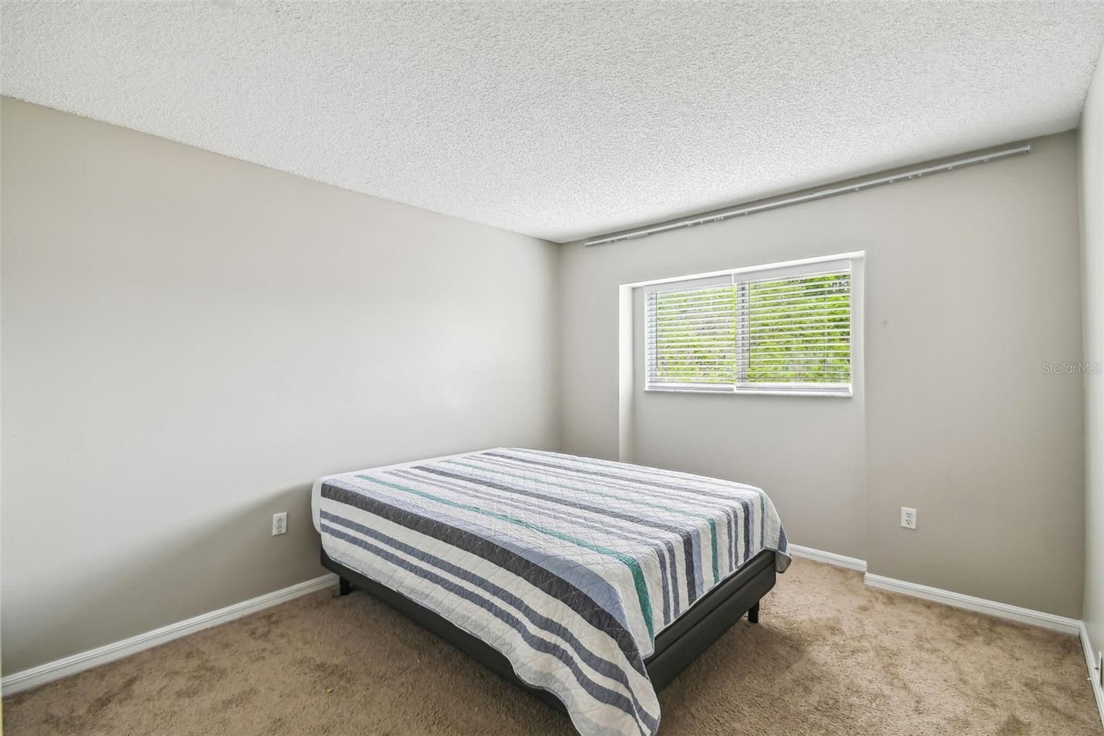 Image 16 of 75 For 440 Langham Drive
