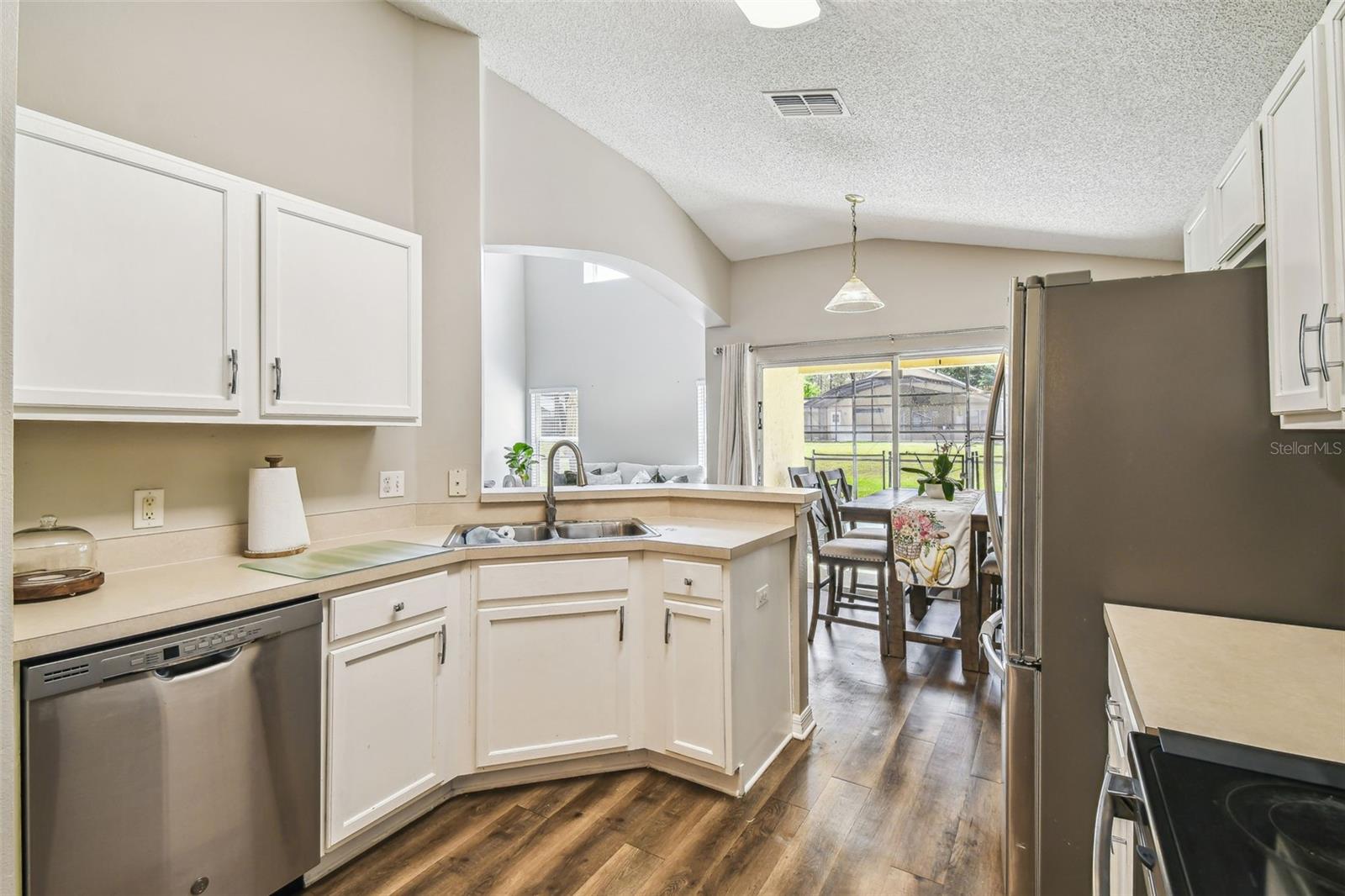Image 35 of 75 For 440 Langham Drive