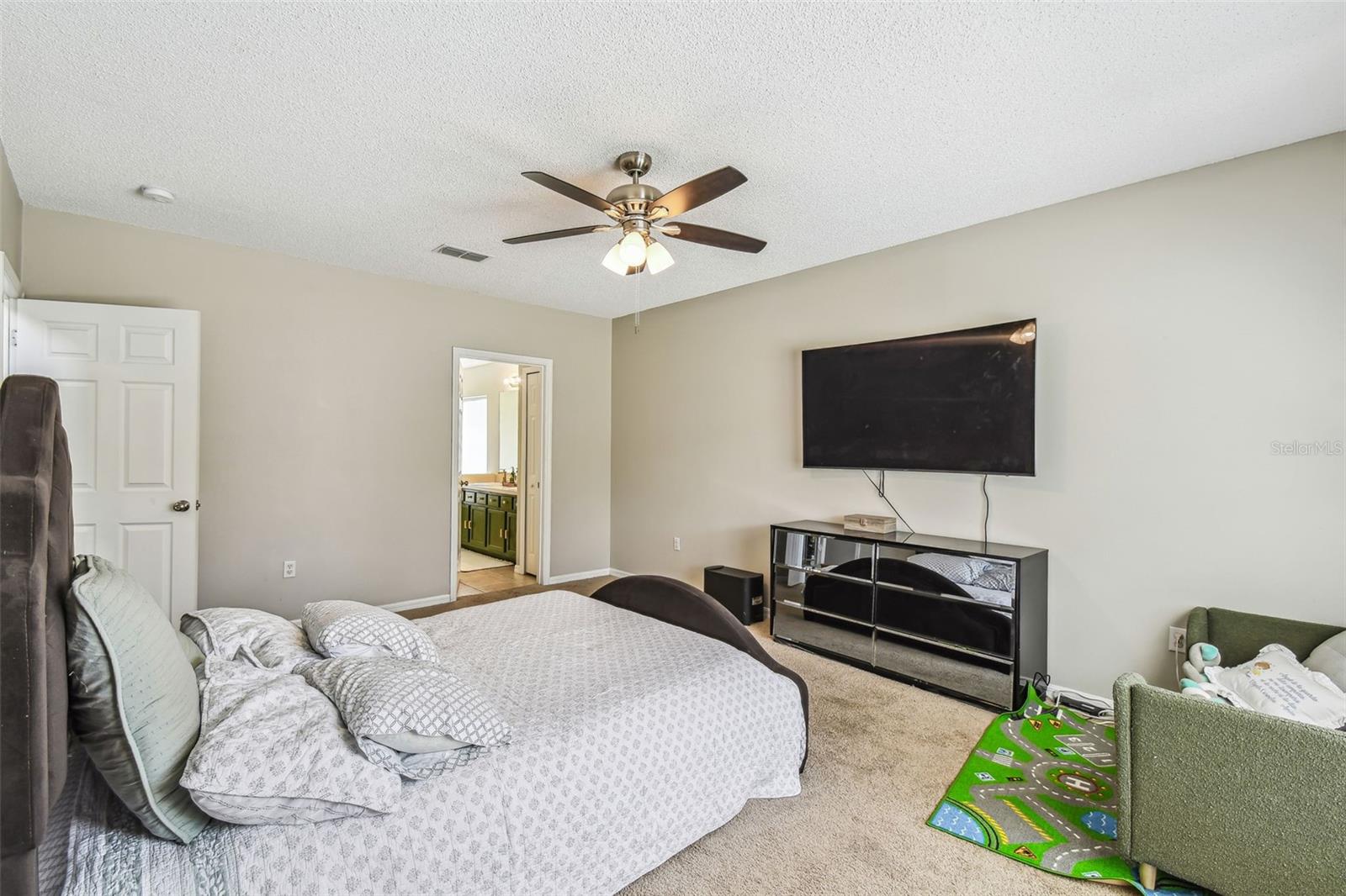 Image 43 of 75 For 440 Langham Drive