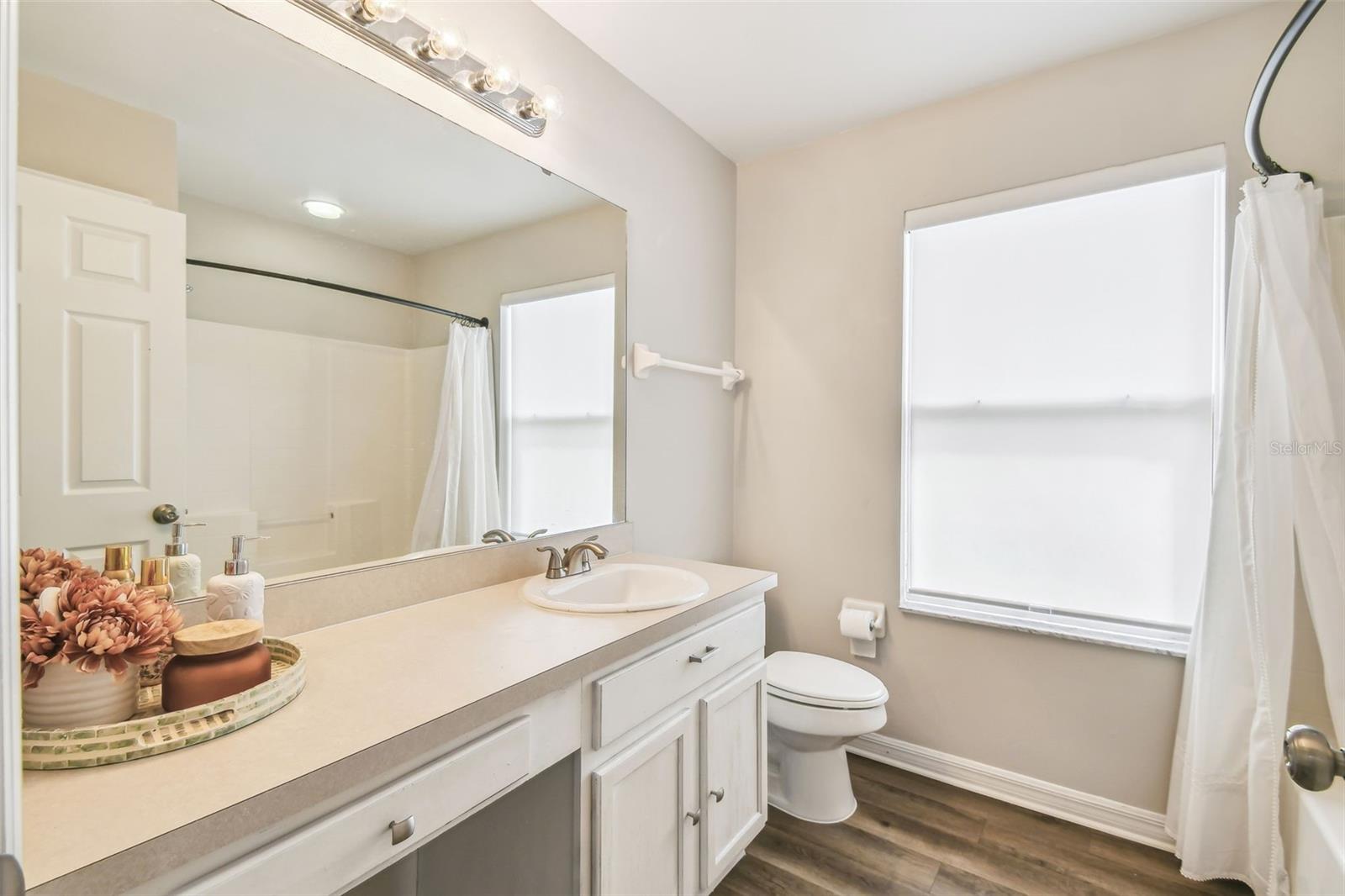 Image 8 of 75 For 440 Langham Drive