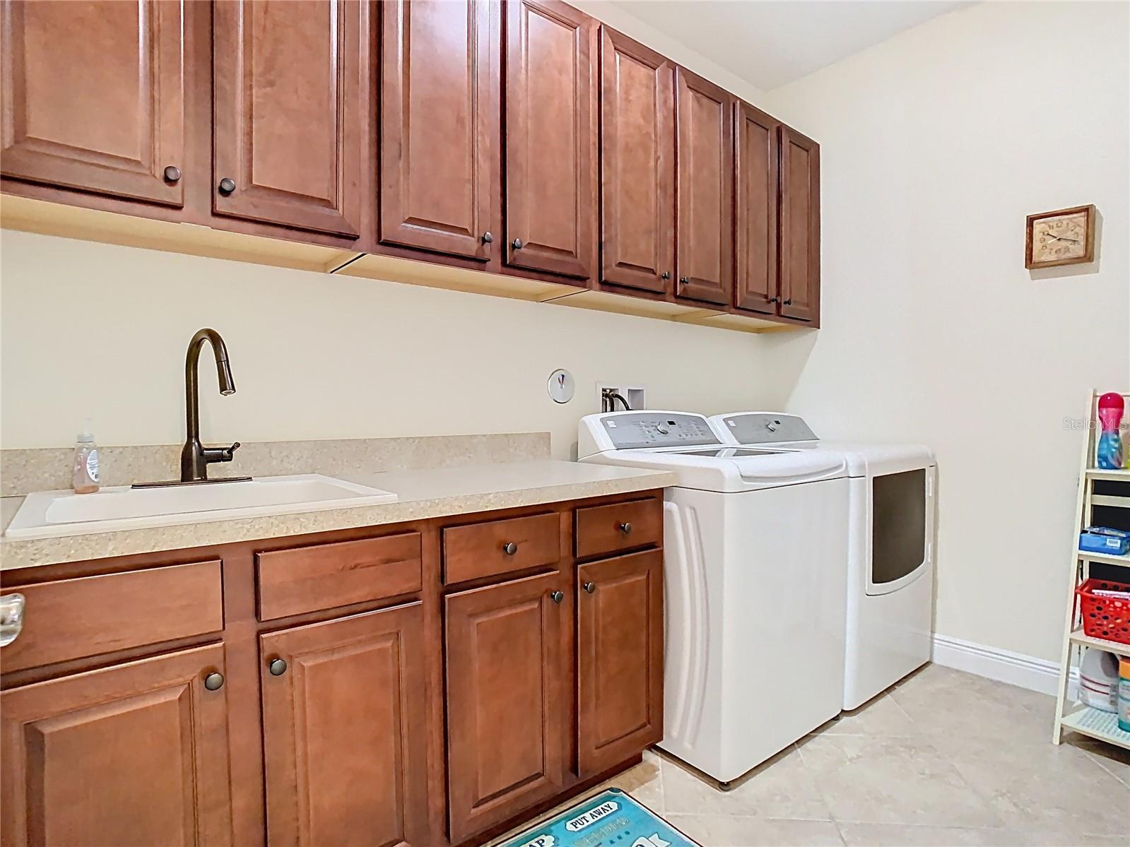 Image 23 of 33 For 7651 Fieldstone Ranch Square