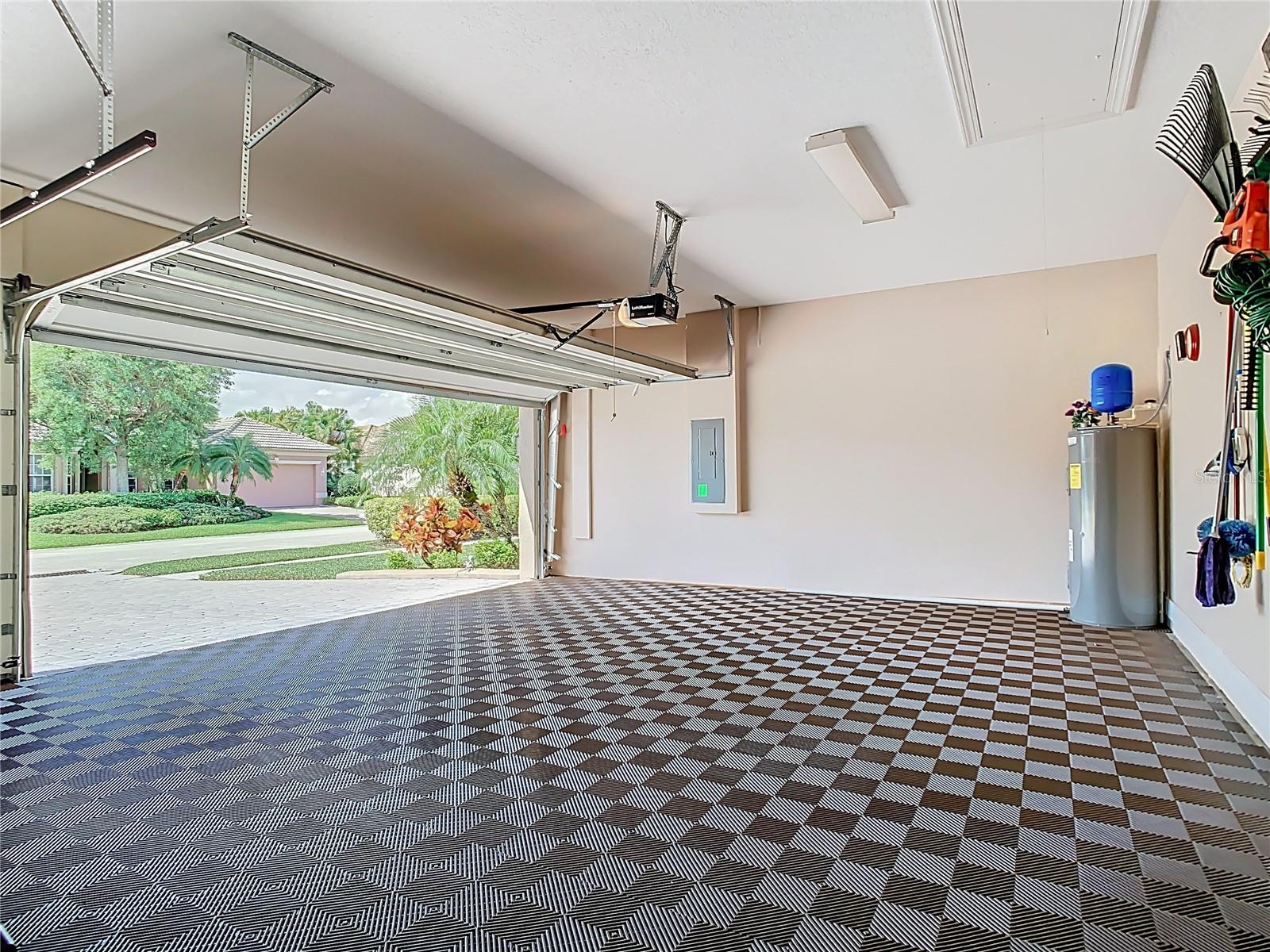 Image 25 of 33 For 7651 Fieldstone Ranch Square