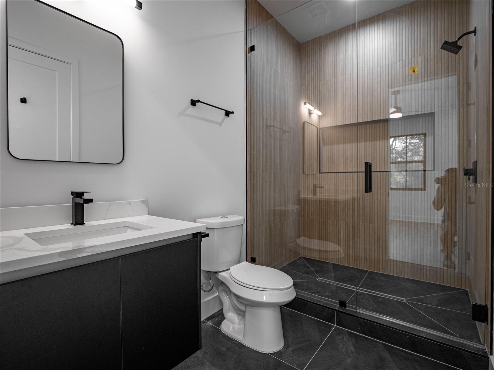 Image 15 of 49 For 3020 Helen Avenue
